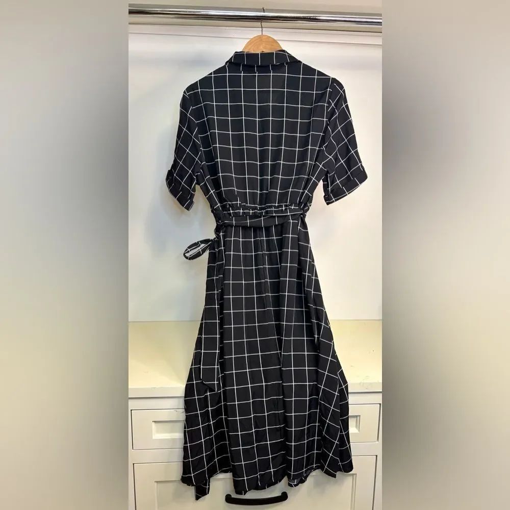 NWT BloomChic Black Windowpane Midi Shirt Dress with Tie Waist - Picture 4 of 5